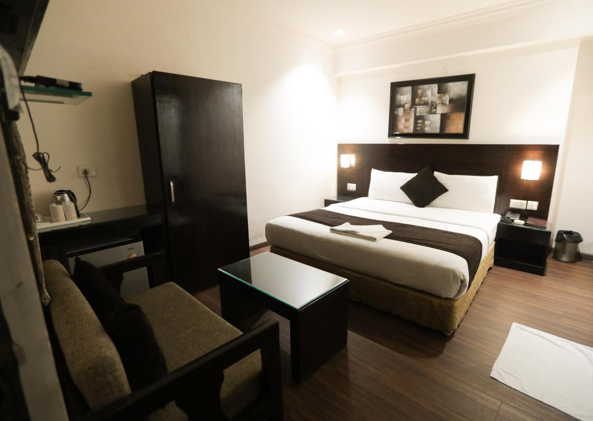 Anr Hotels 勒克瑙 外观 照片